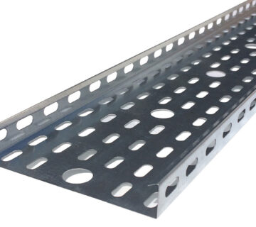 تصویری از سینی کابل ضد زنگ در محیط صنعتی